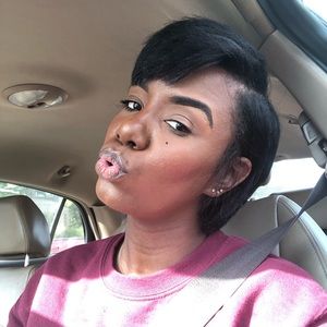 Meet your Posher, Jayee